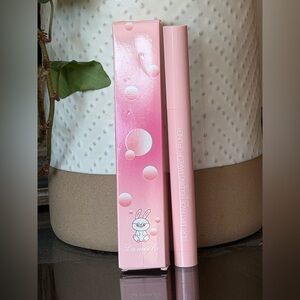 La Meela Pink SilkyMist Makeup Lip Liner